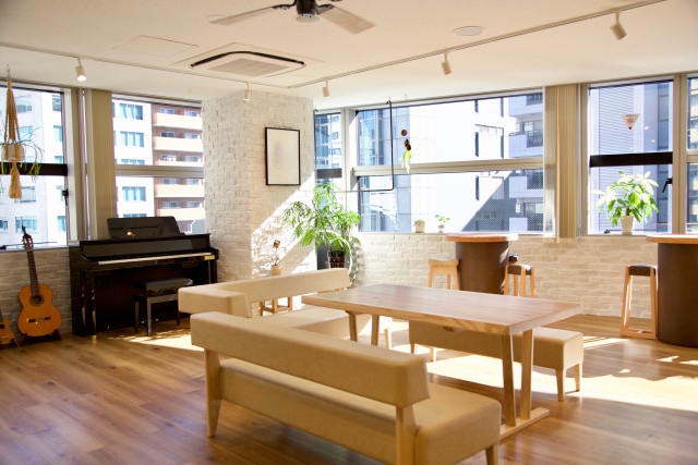 窓際に置かれたグリーン