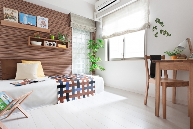 緑のあるベッドルーム