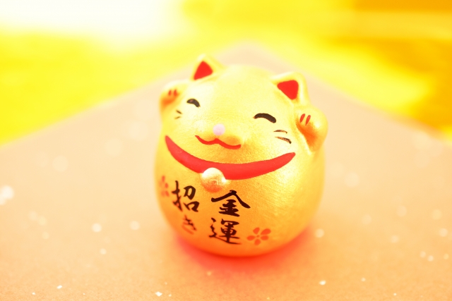 金色の招き猫