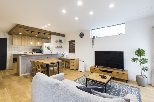 緑のあるリビングダイニング